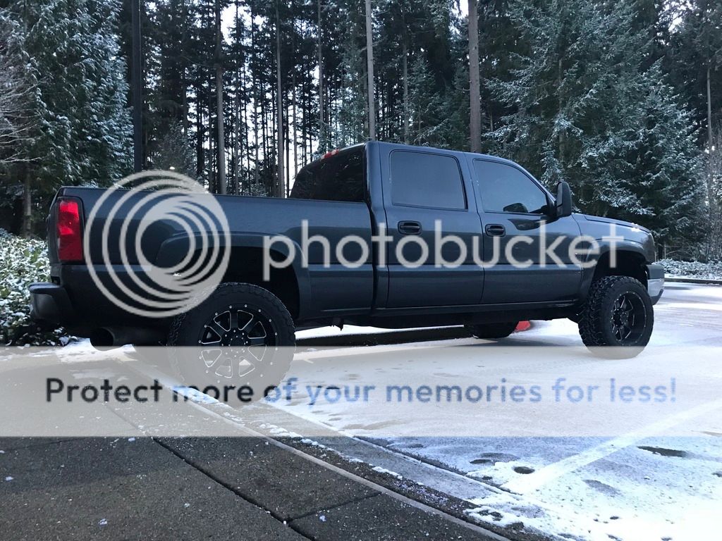 295/55r20 Nitto Ridge grapplers on 2005 lly gmc stock suspension ...